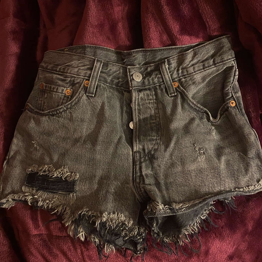 Levi’s 501 ripped shorts